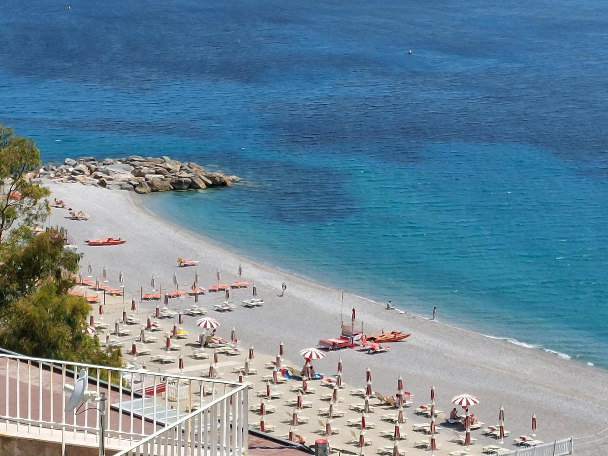 Una Finestra Sul Mare Home 1 Bergeggi Exterior foto