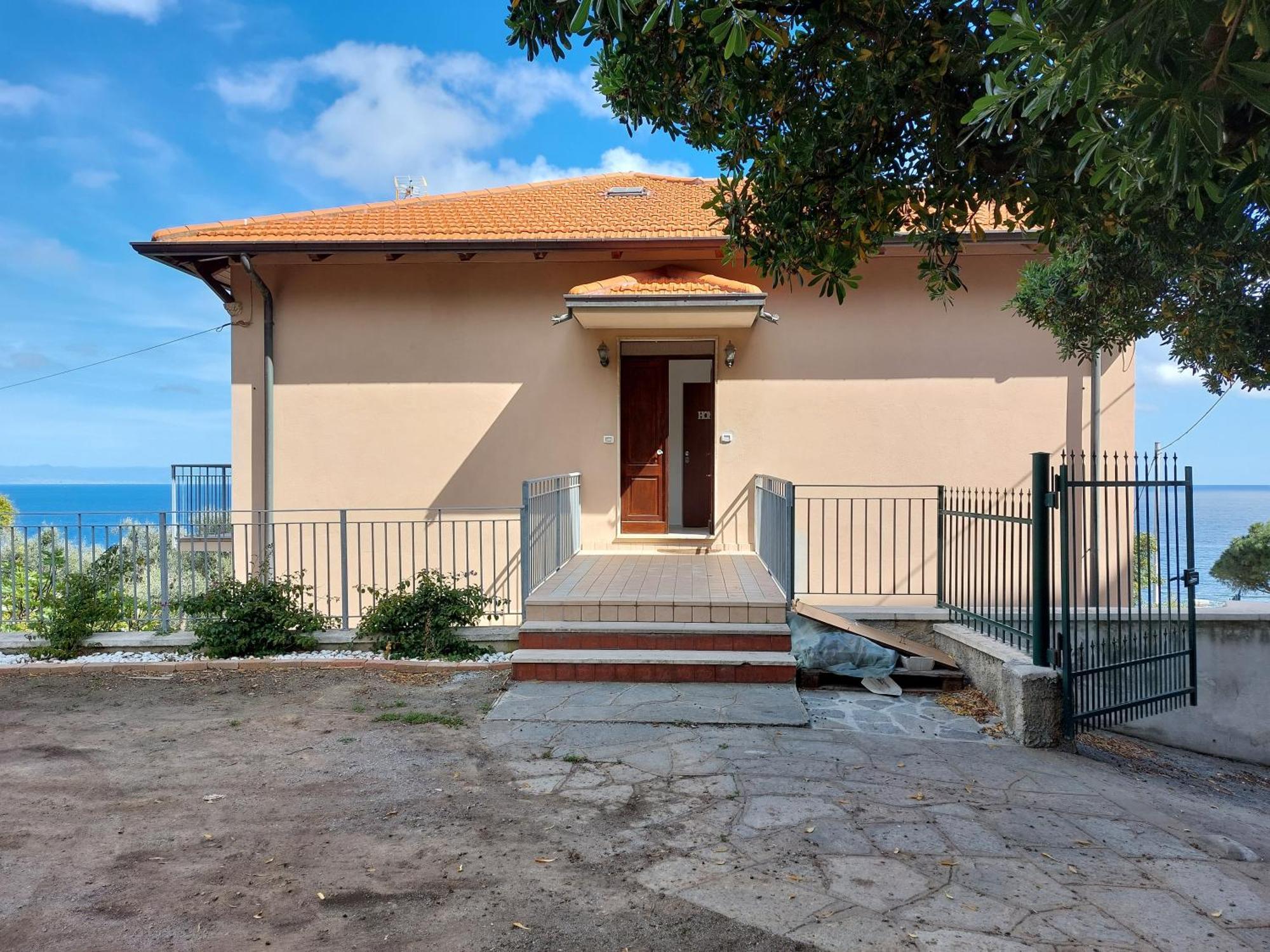 Una Finestra Sul Mare Home 1 Bergeggi Exterior foto